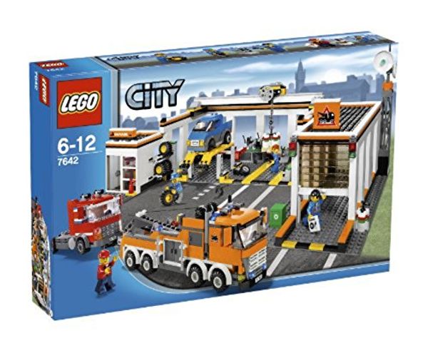 Cover Art for 5702014534537, Garage Set 7642 by Lego