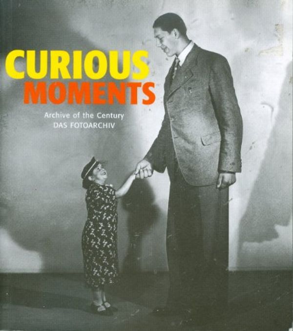 Cover Art for 9783829029889, Curious Moments by Christoph &. Friends
