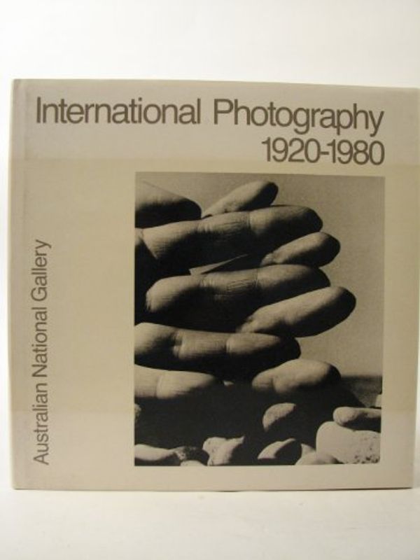 Cover Art for 9780642888877, International photography, 1920-1980 by Crombie, Isobel