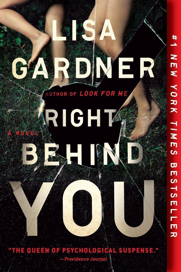 Cover Art for 9781524742812, Right Behind You by Lisa Gardner