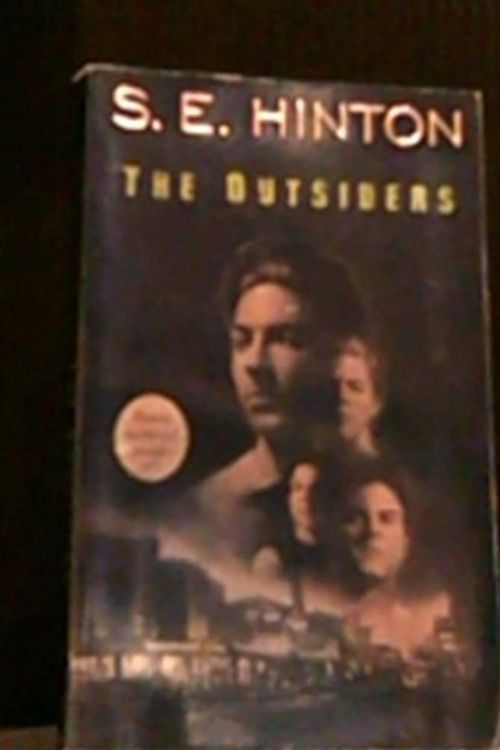 Cover Art for B008CIJYP4, The Outsiders by Hinton, S. E.