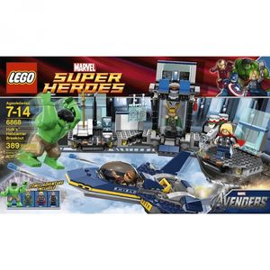 Cover Art for 5702014842427, Hulk's Helicarrier Breakout Set 6868 by LEGO