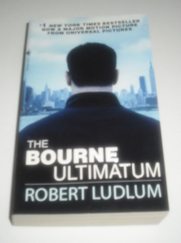 Cover Art for 9780553291940, The Bourne Ultimatum by Robert Ludlum