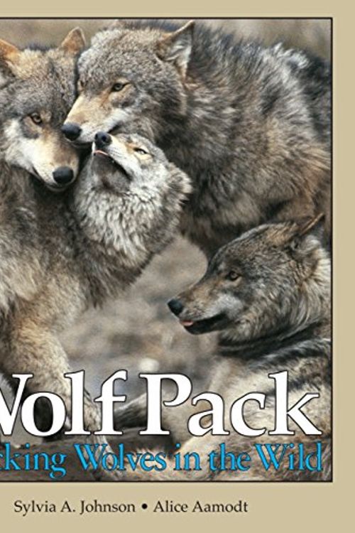 Cover Art for 9780822595267, Wolf Pack by Sylvia A. Johnson, Alice Aamodt