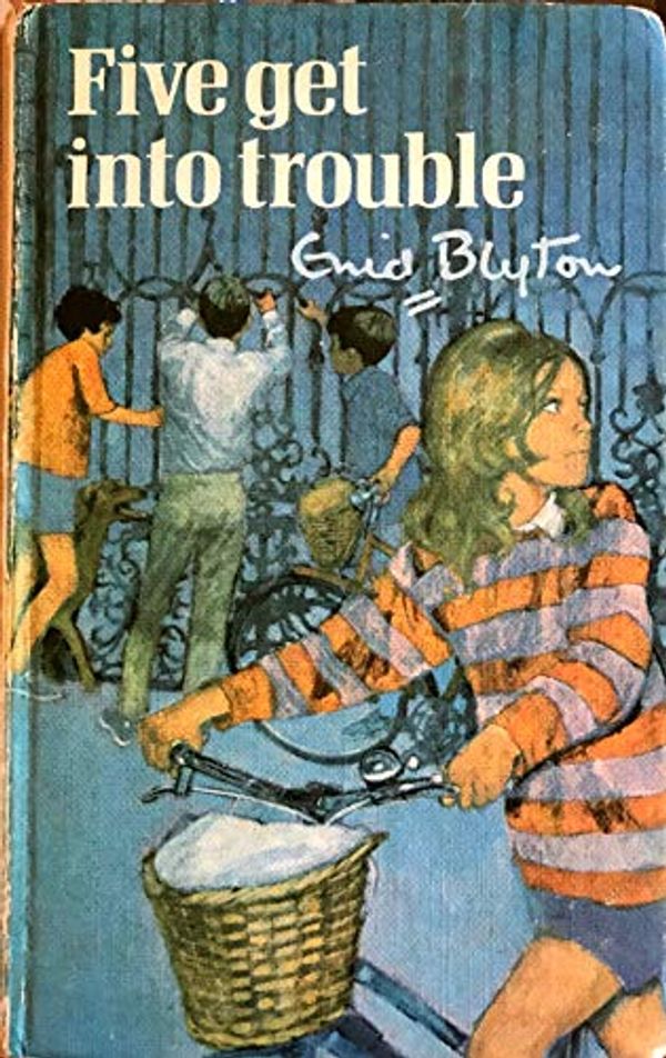 Cover Art for 9780340174968, Five Get into Trouble by Enid Blyton